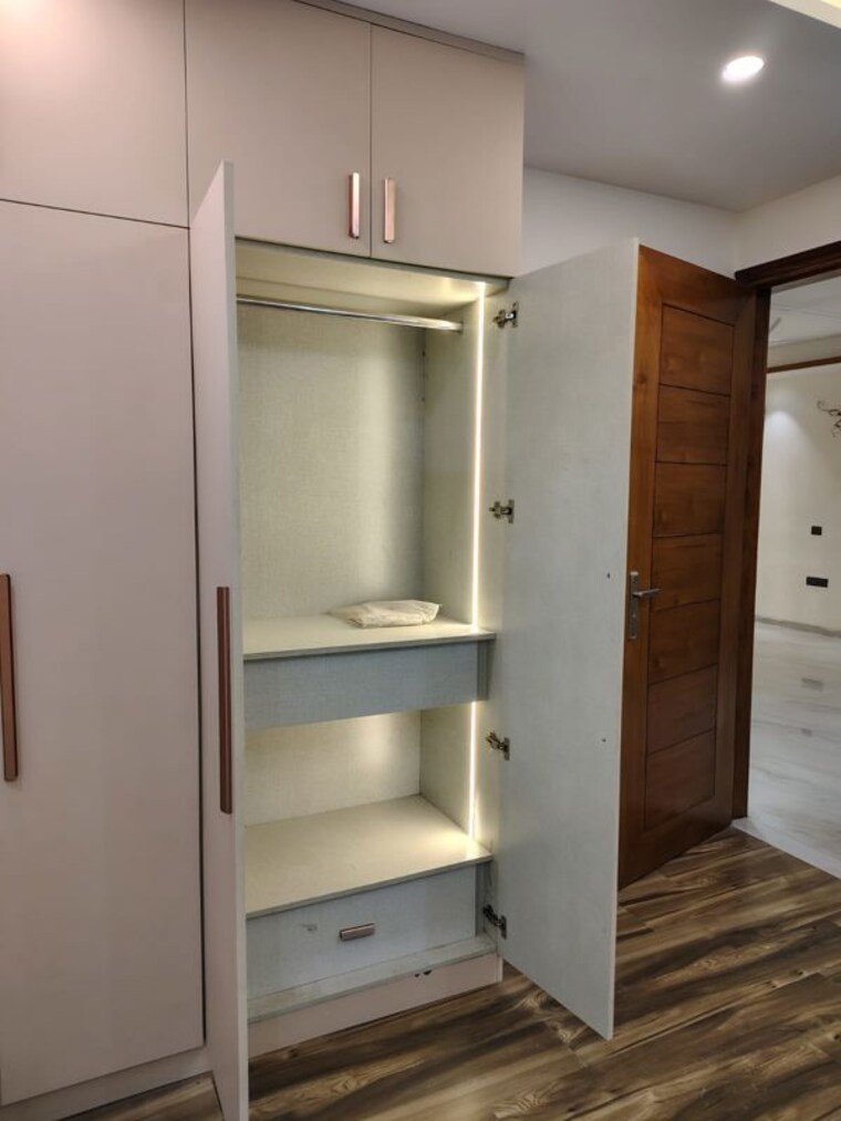 Bathroom, cs-roseate-63 4 Bedroom 2300 Sq.Ft. Apartment In Sector 63a Gurgaon 9825686