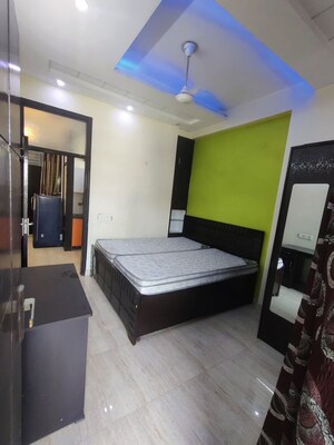 Living Room in 1 RK Builder Floor at RWA Apartments Sector 41, Sector 41 – for Rent