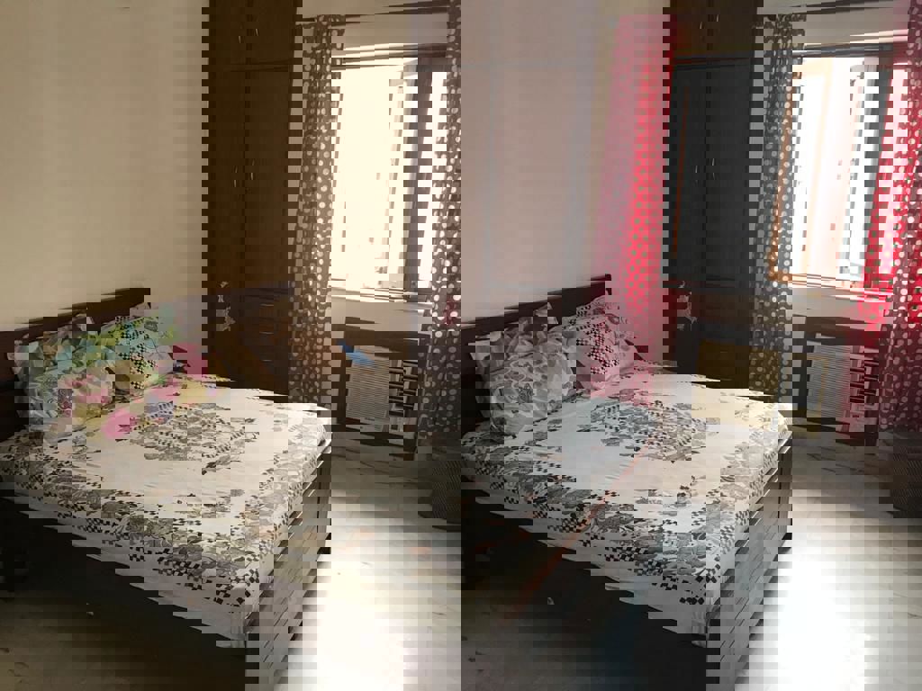 1 RkBuilder Floor For Rent in RWA Apartments Sector 41