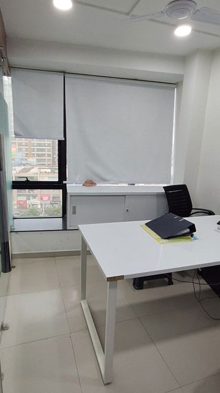Team Area, shivalik-shilp Commercial Office Space 921 Sq.Ft. In Sanidhya Ahmedabad 9825693