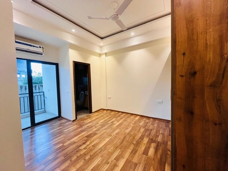 Bedroom, suncity-vatsal-valley 3 Bedroom 755 Sq.Ft. Apartment In Gwal Pahari Gurgaon 9825701