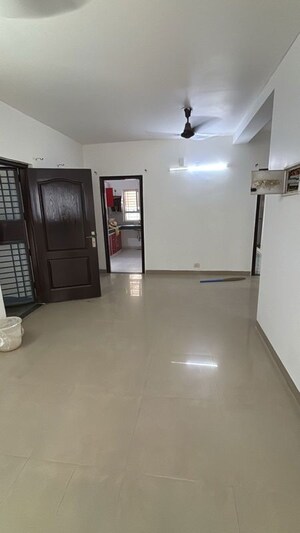 Room in 2 BHK Apartment at Omaxe Heights, Sector 86 – for Rent