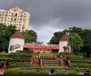 2 BHK Apartment For Rent in Evershine Millennium Paradise, Kandivali East