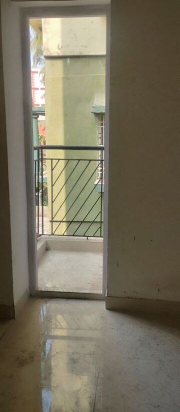 Room in 3 BHK Apartment at Kolkatta Gpo – for Sale