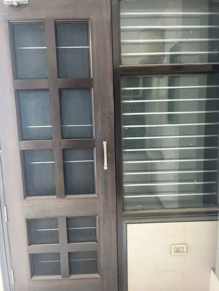 Balcony, sector 14 4 Bedroom 2200 Sq.Ft. Builder Floor In Sector 14 Gurgaon 9825729