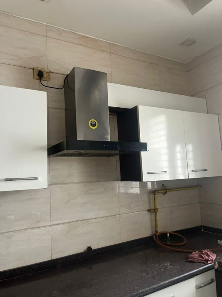 Kitchen, sector 14 4 Bedroom 2200 Sq.Ft. Builder Floor In Sector 14 Gurgaon 9825729