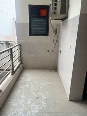 Balcony in 4 BHK Builder Floor at Sector 14 – for Rent