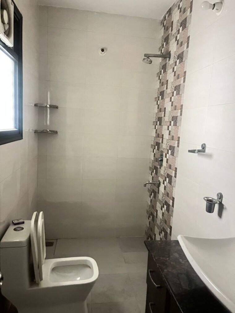 Bathroom, sector 14 4 Bedroom 2200 Sq.Ft. Builder Floor In Sector 14 Gurgaon 9825729