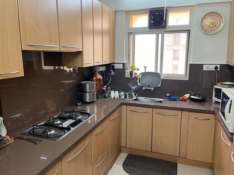 Kitchen, hiranandani-gardens-glen-classic 3 Bedroom 1900 Sq.Ft. Apartment In Powai Mumbai 9825710