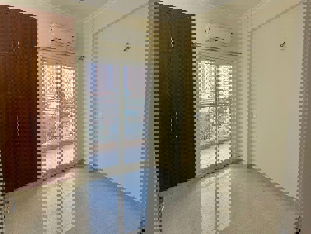 3 BHK + Pooja Room,Servant Room Apartment For Rent in Shree Vardhman Victoria