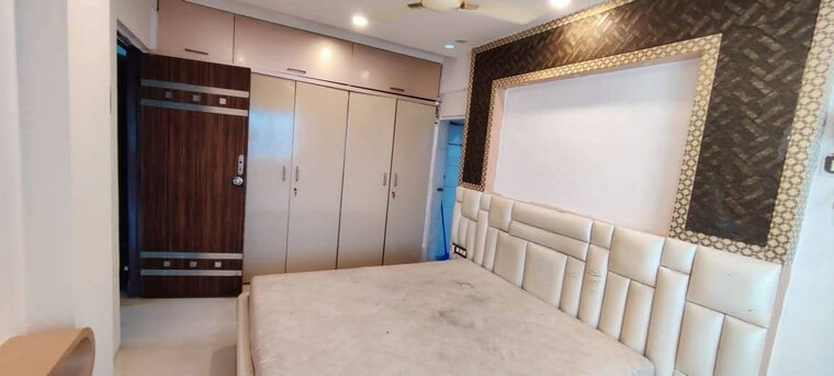 Room, andheri east 2 Bedroom 700 Sq.Ft. Apartment In Andheri East Mumbai 9825771