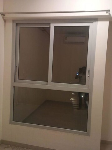 Furnished Amenities in 2 BHK Apartment at Piramal Vaikunth, Balkum Pada – for Rent