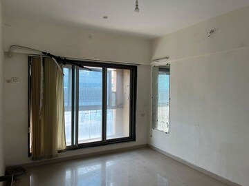 Room in 1 BHK Apartment at Ganesh CHS Lower Parel, Lower Parel – for Rent
