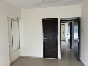 Room in 1 BHK Apartment at Ganesh CHS Lower Parel, Lower Parel – for Rent