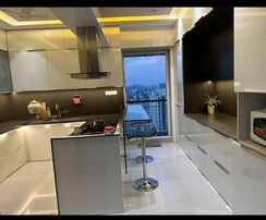4 BHK + Extra Room Apartment For Sale in Sheth Avalon