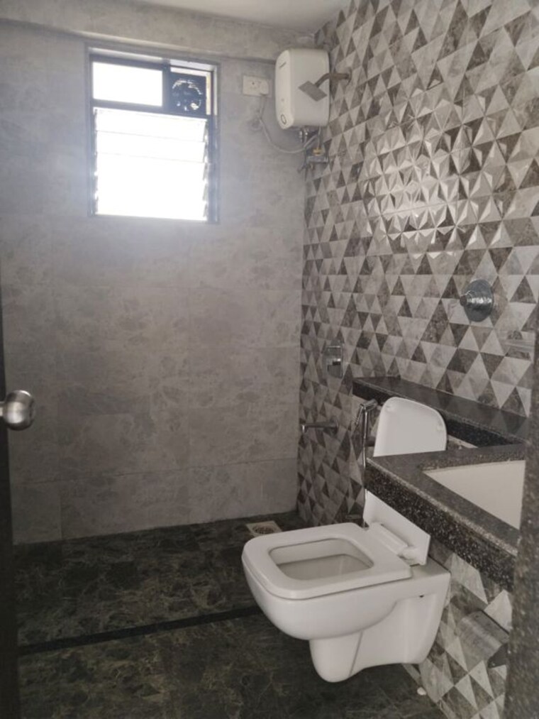Bathroom, trishul-symphony 3 Bedroom 1800 Sq.Ft. Apartment In Kharghar Navi Mumbai 9825818