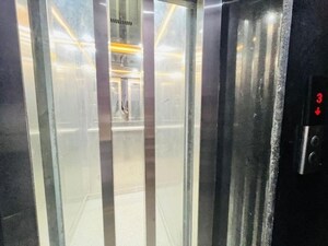 Building Lobby in 5 BHK Builder Floor at Sector 25 – for Rent