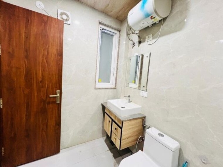 Bathroom, sector 25 5 Bedroom 402 Sq.Yd. Builder Floor In Sector 25 Gurgaon 9825839