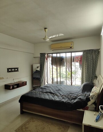 Bedroom in 2 BHK Apartment at Sadguru Poonam Heights, Goregaon West – for Rent
