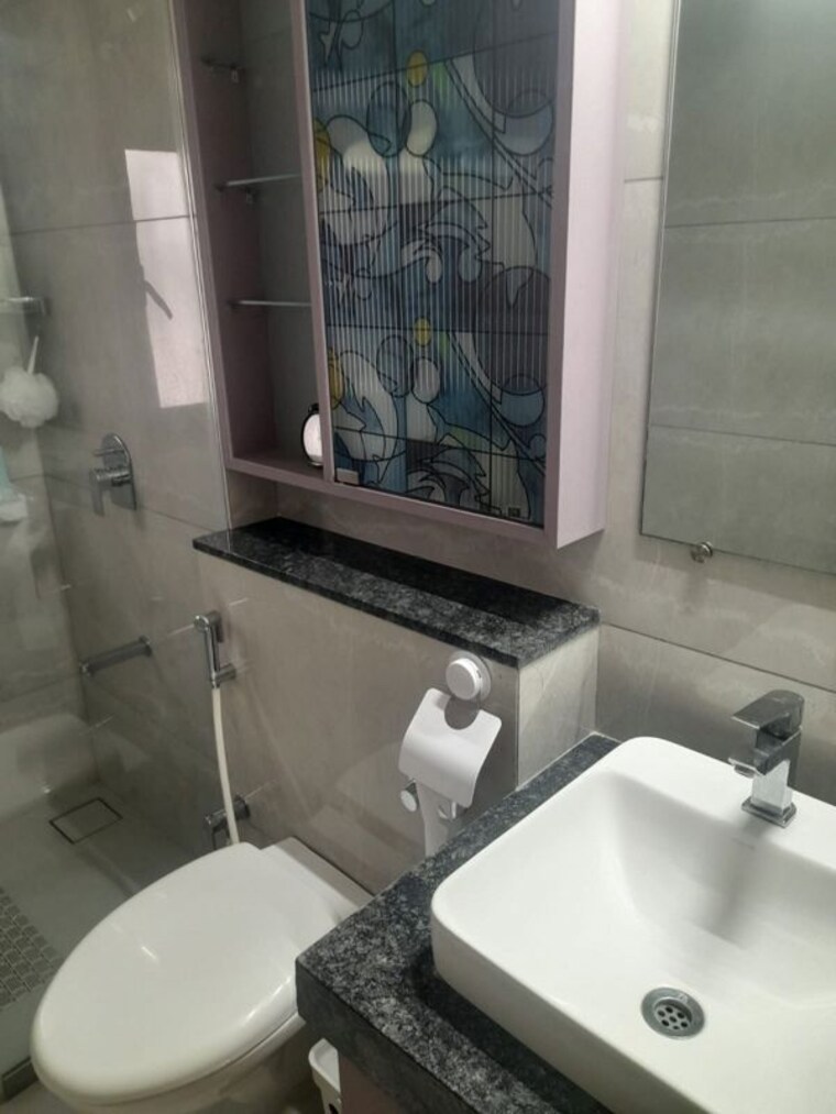 Bathroom, khar west 2 Bedroom 700 Sq.Ft. Apartment In Khar West Mumbai 9825855
