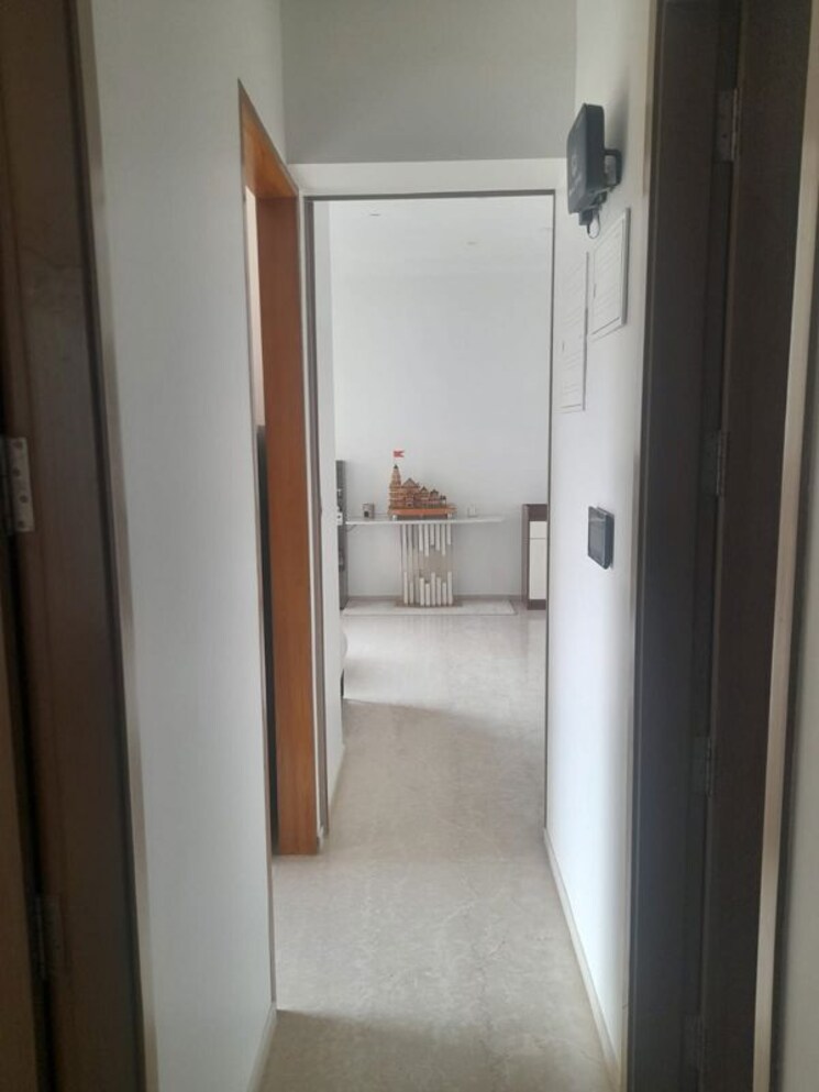 undefined, khar west 2 Bedroom 700 Sq.Ft. Apartment In Khar West Mumbai 9825855