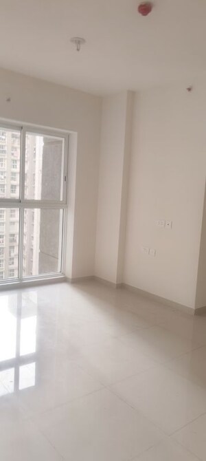 Bedroom in 2 BHK Apartment at Lodha Amara, Kolshet Road – for Rent