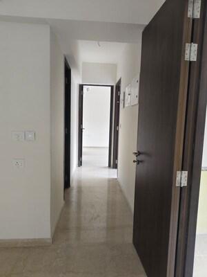 2 BHK Apartment – Entrance View at Kalpataru Magnus, Bandra East - for Rent