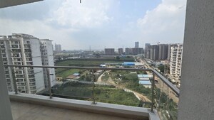 Swimming Pool in 3 BHK Apartment at Shree Vardhman Victoria, Sector 70 – for Sale