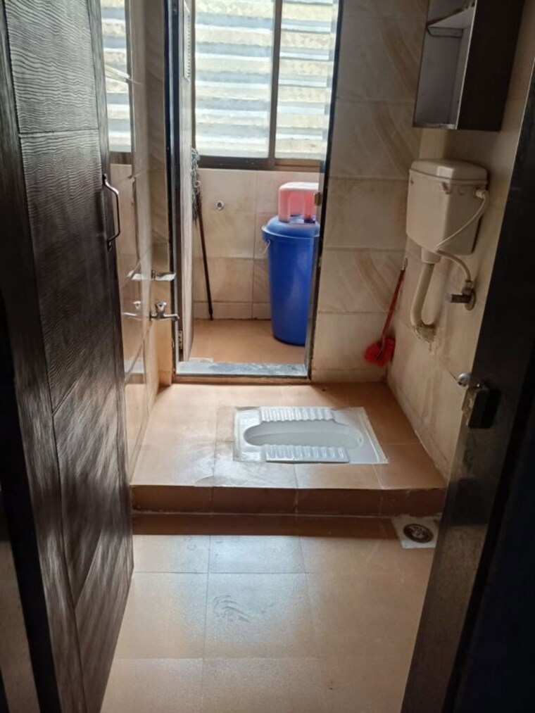 Bathroom, susheel-meadows-apartment 2 Bedroom 950 Sq.Ft. Apartment In New Panvel Navi Mumbai 9825915