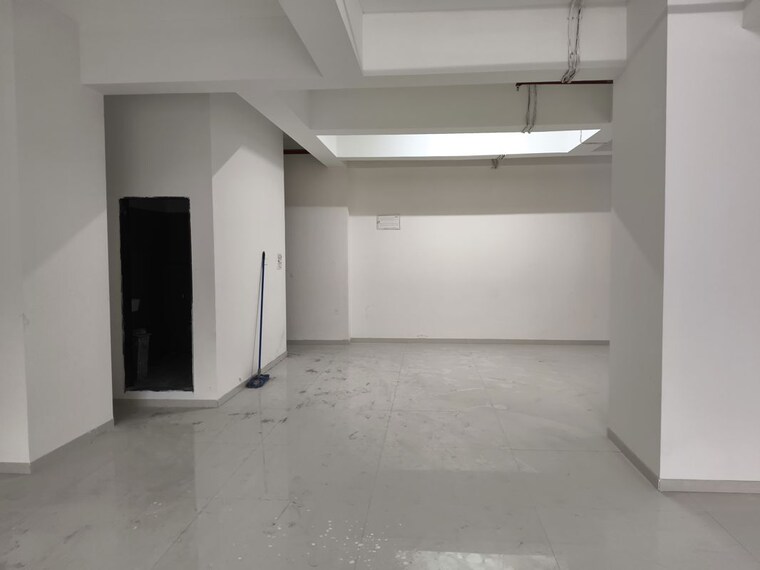 Room, pinal-pramukh-krupa Commercial Shop 1583 Sq.Ft. In Mulund West Mumbai 9825916