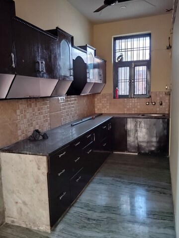 Kitchen in 2 BHK Builder Floor at Sector 37 – for Rent