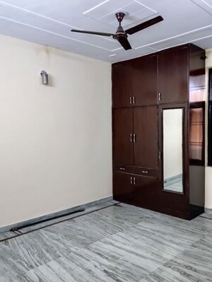  2 BHK Builder Floor at Sector 37 – for Rent
