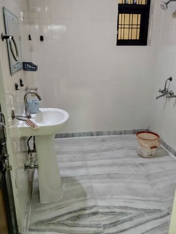Attached Bathroom in 2 BHK Builder Floor at Sector 37 – for Rent