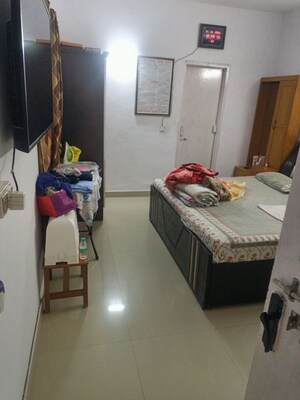 Master Bedroom in 4 BHK Independent House at RWA Apartments Sector 29, Sector 29 – for Rent