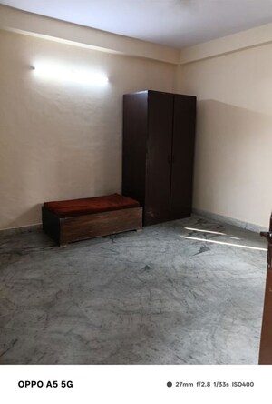 Room in 2 BHK Independent House at RWA Apartments, Sector 31 – for Rent
