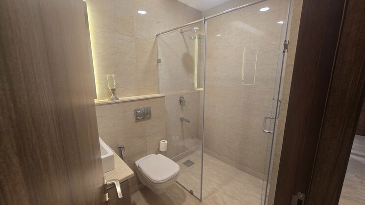 Master Bedroom, ambience-creacions 4 Bedroom 3975 Sq.Ft. Apartment In Sector 22 Gurgaon 9825943