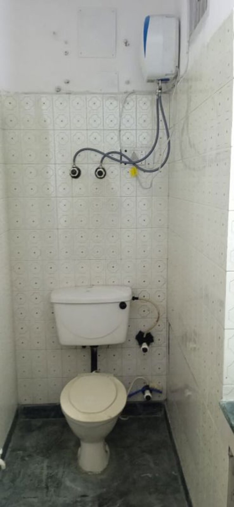 Bathroom, sector 33 2 Bedroom 1250 Sq.Ft. Independent House In Sector 33 Noida 9825945