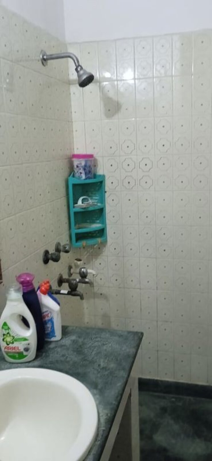 Attached Bathroom, sector 33 2 Bedroom 1250 Sq.Ft. Independent House In Sector 33 Noida 9825945