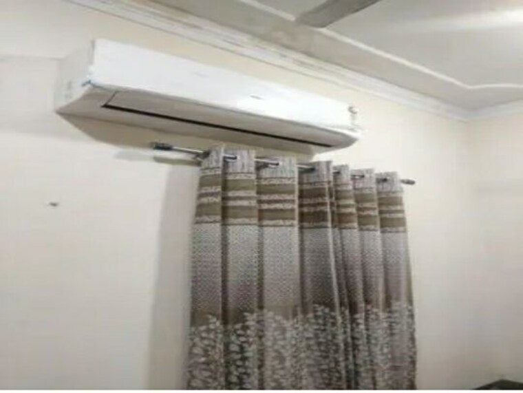 undefined, mansarover garden 3.5 Bedroom 27000 Sq.Ft. Builder Floor In Mansarover Garden Delhi 9825977