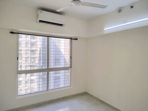 Room in 2 BHK Apartment at Lodha Amara, Kolshet Road – for Sale