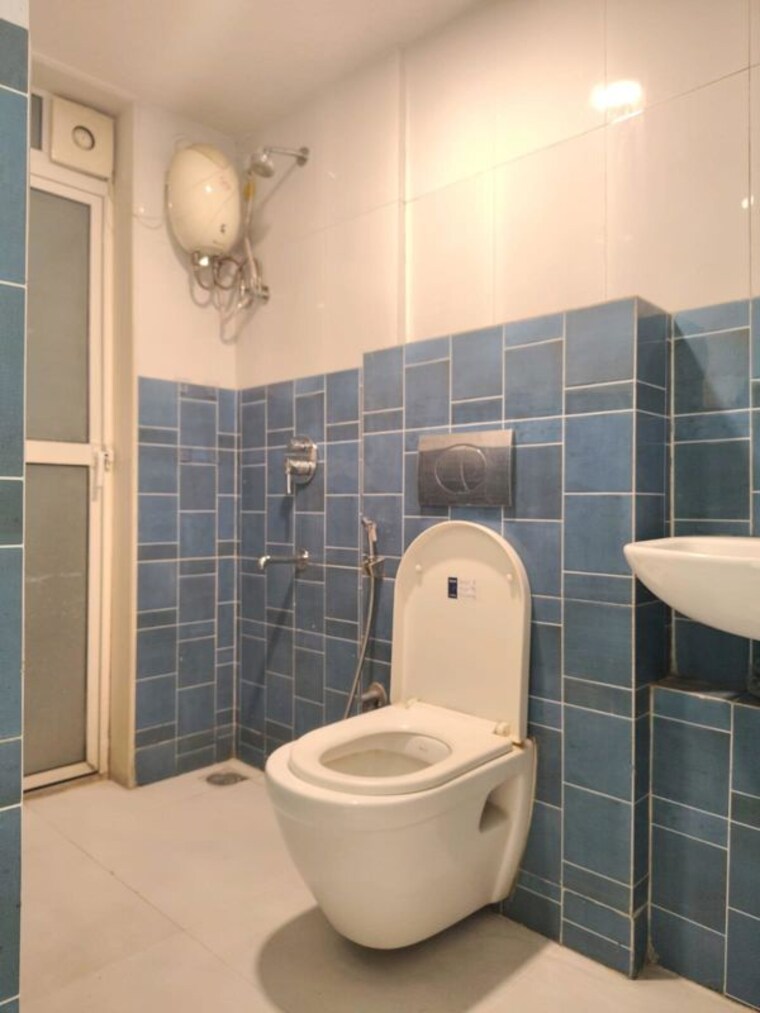 Bathroom, siddhi-highland-haven 2 Bedroom 559 Sq.Ft. Apartment In Balkum Pada Thane 9825993