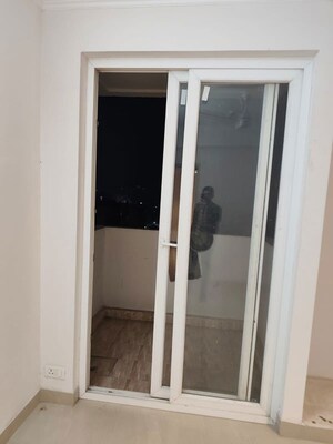 Building Lobby in 2 BHK Apartment at Gaur City 2 - 14th Avenue, Sector 16c Greater Noida – for Rent