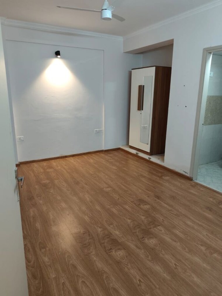 Room, gaur-city-2-14th-avenue 2 Bedroom 1040 Sq.Ft. Apartment In Sector 16c Greater Noida Greater Noida 9826009