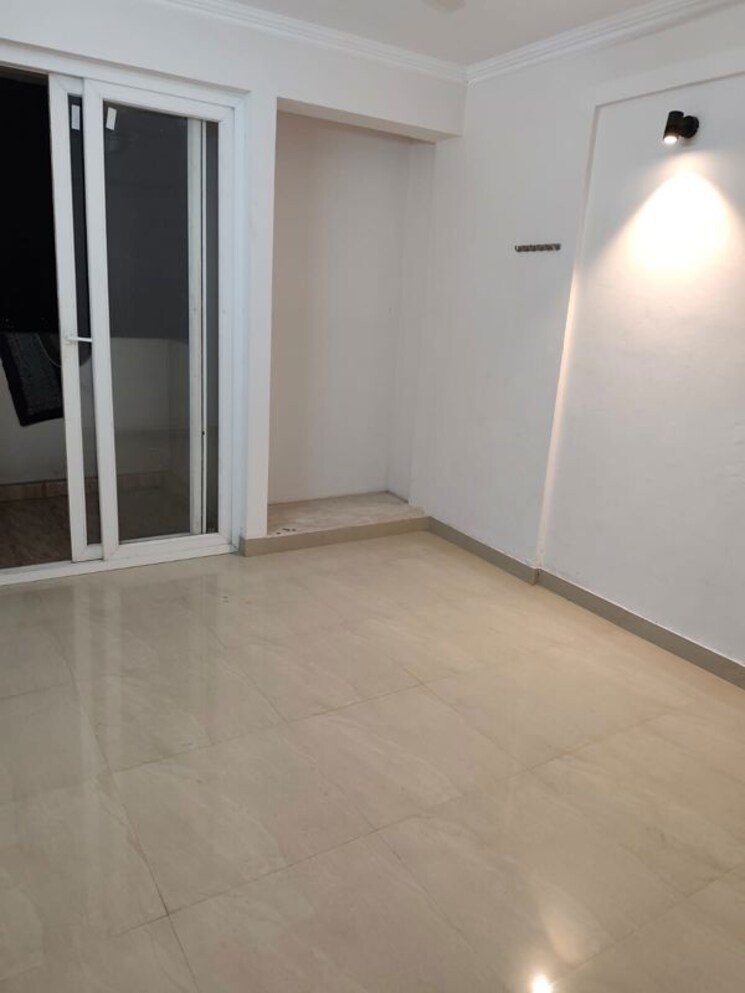 Room, gaur-city-2-14th-avenue 2 Bedroom 1040 Sq.Ft. Apartment In Sector 16c Greater Noida Greater Noida 9826009