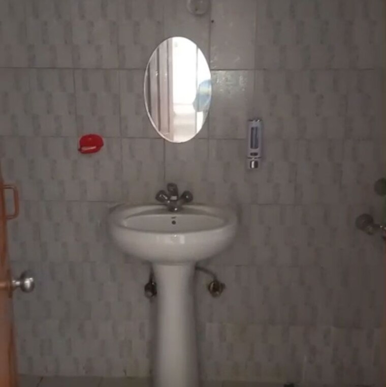 Bathroom, tdi-city-kingsbury 3 Bedroom 1845 Sq.Ft. Apartment In Sector 61 Sonipat 9826029