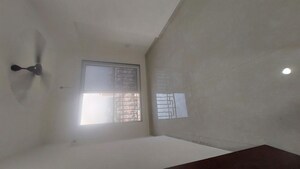 Room in 2 BHK Apartment at Sandhya Eve Horizon, Kandivali West – for Rent