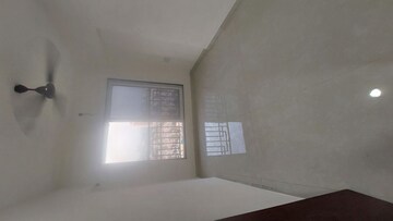 Room in 2 BHK Apartment at Sandhya Eve Horizon, Kandivali West – for Rent