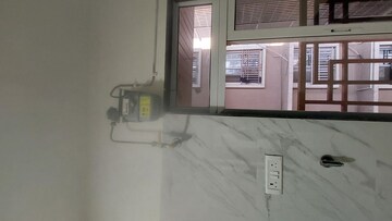 Room in 2 BHK Apartment at Sandhya Eve Horizon, Kandivali West – for Rent