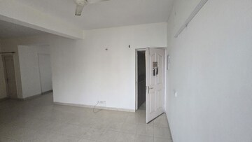 Room in 3 BHK Apartment at Tulip Orange, Sector 70 – for Rent