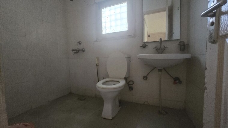 Bathroom, tulip-orange 3 Bedroom 1137 Sq.Ft. Apartment In Sector 70 Gurgaon 9823834